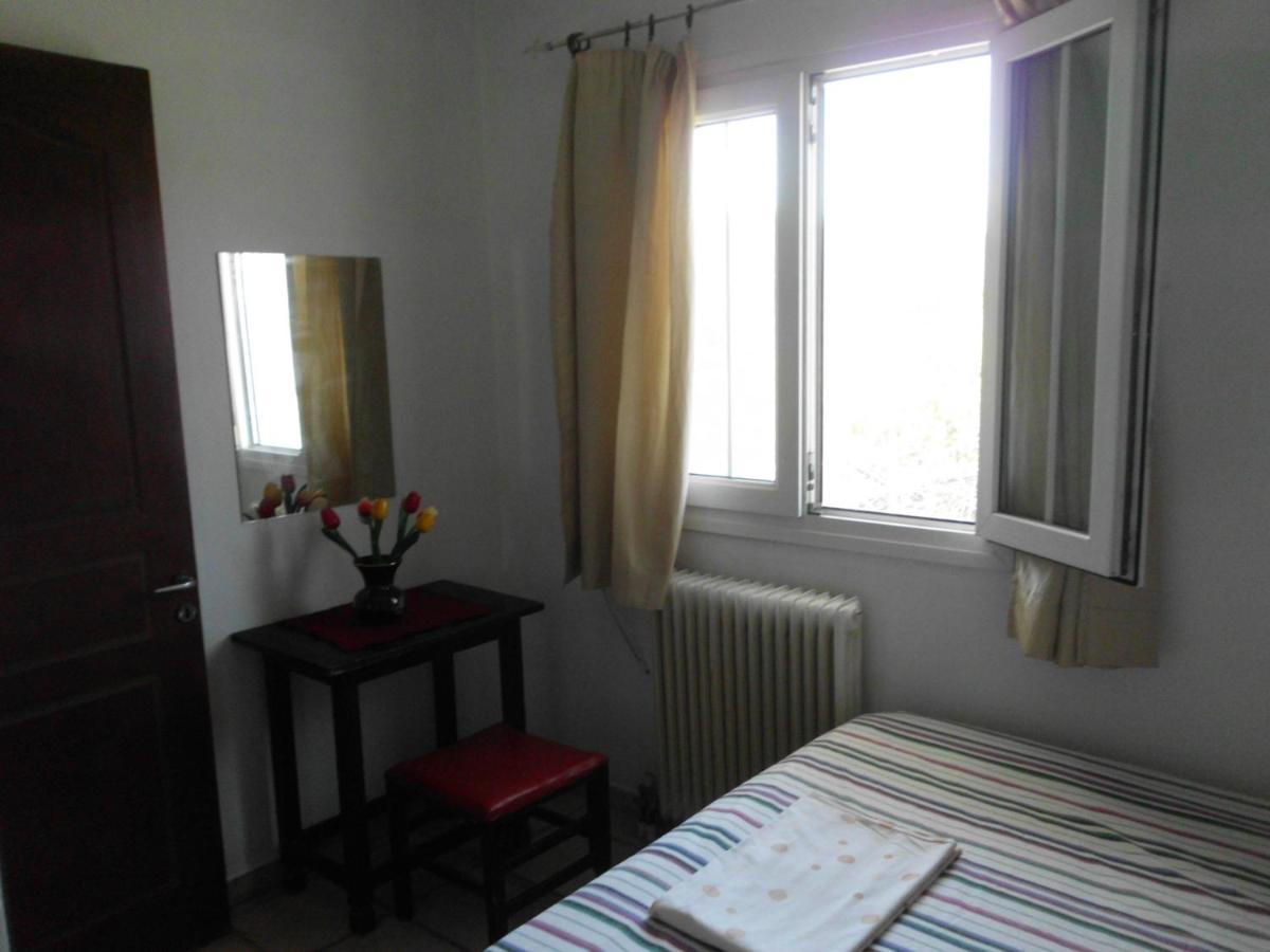 Tom'S House Apartment Skriperon Luaran gambar