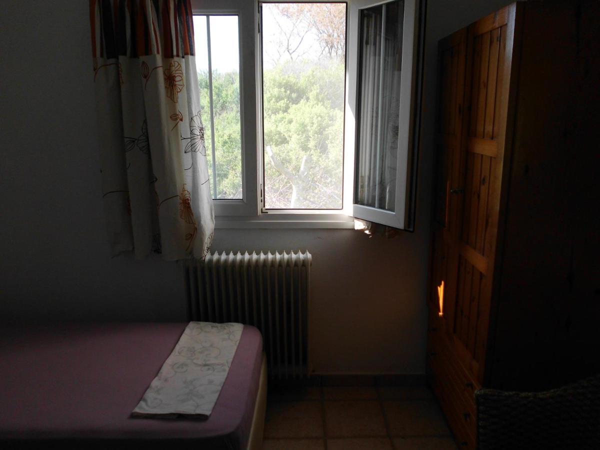 Tom'S House Apartment Skriperon Luaran gambar
