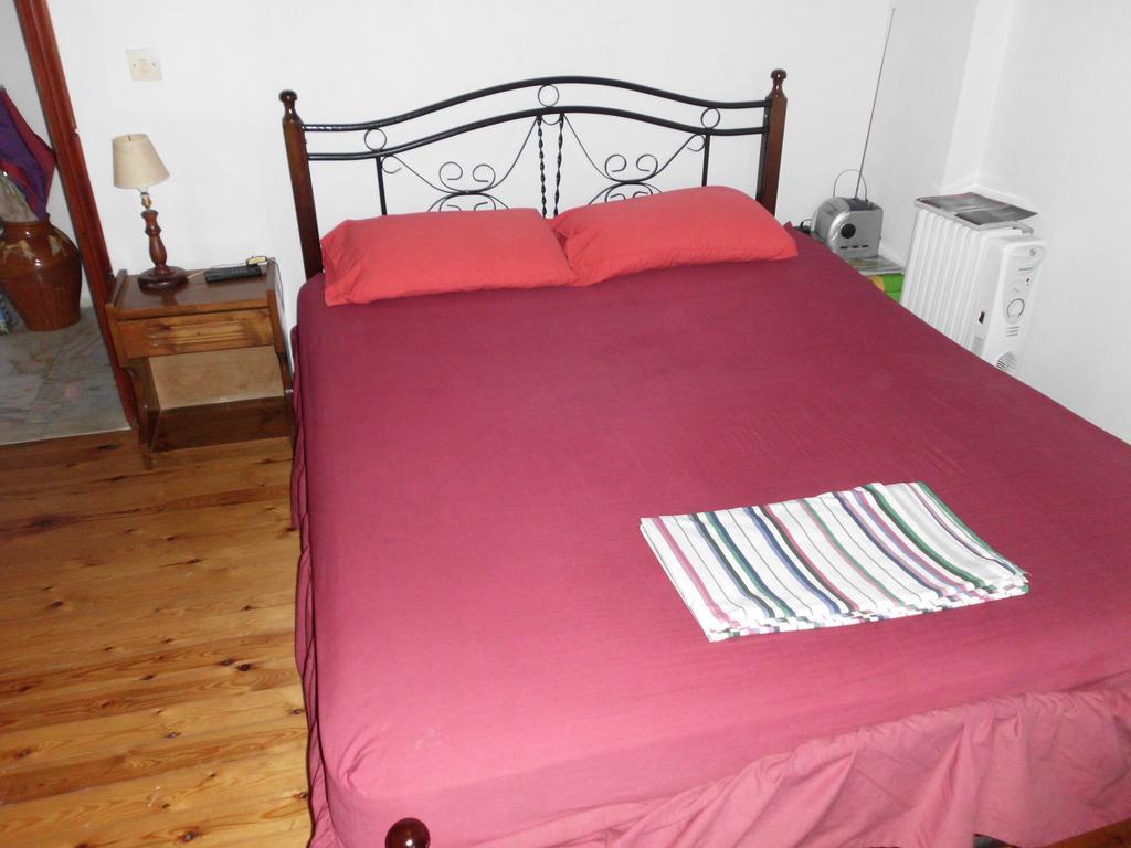 Tom'S House Apartment Skriperon Luaran gambar