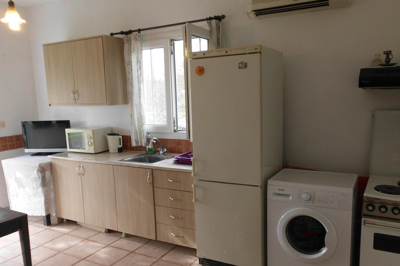 Tom'S House Apartment Skriperon Luaran gambar